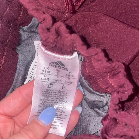 Adidas shorts size small - Picture 3 of 3